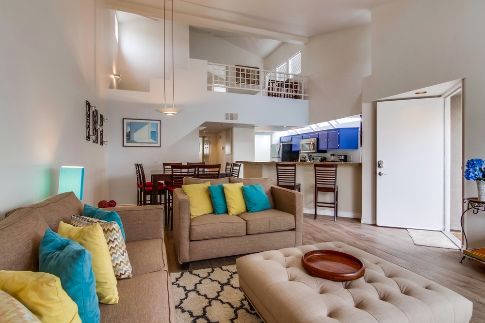 Virtual tour photo 9 of 42 for 817 San Gabriel Pl
