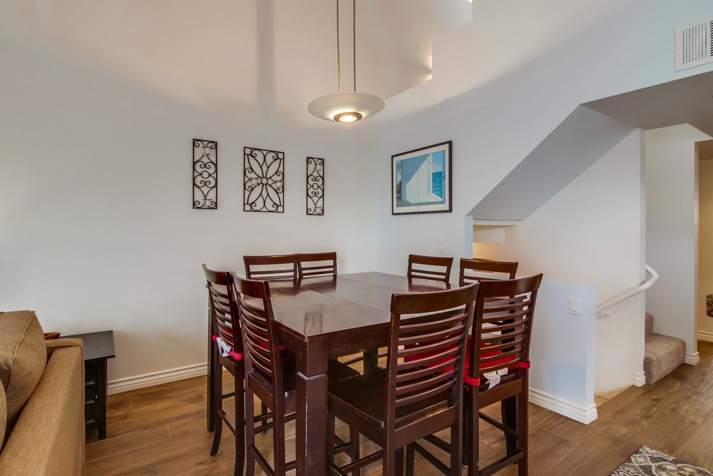 Virtual tour photo 10 of 42 for 817 San Gabriel Pl
