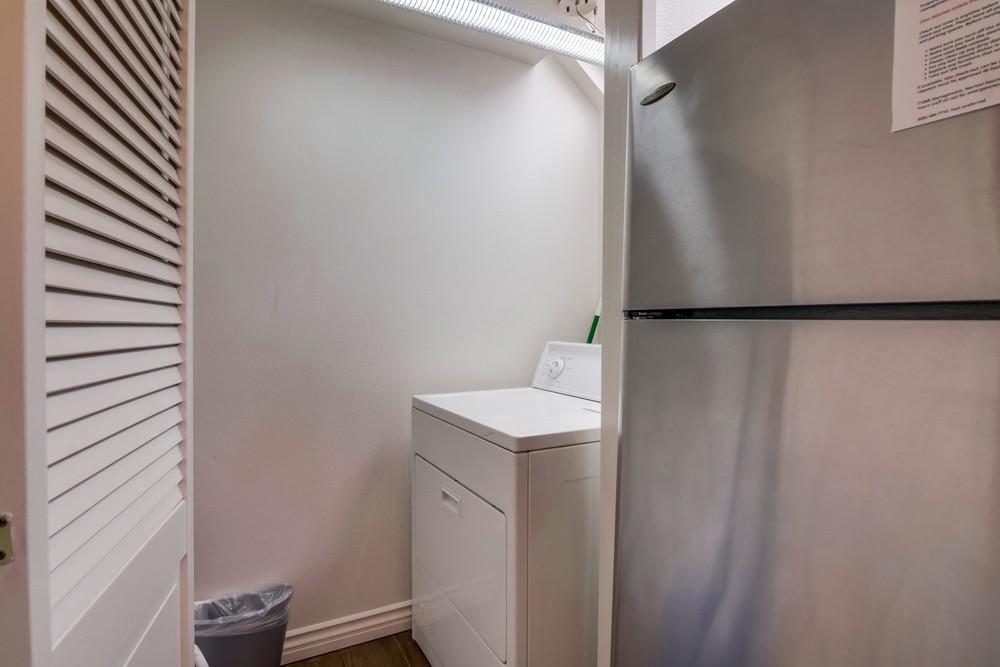 Virtual tour photo 42 of 42 for 817 San Gabriel Pl