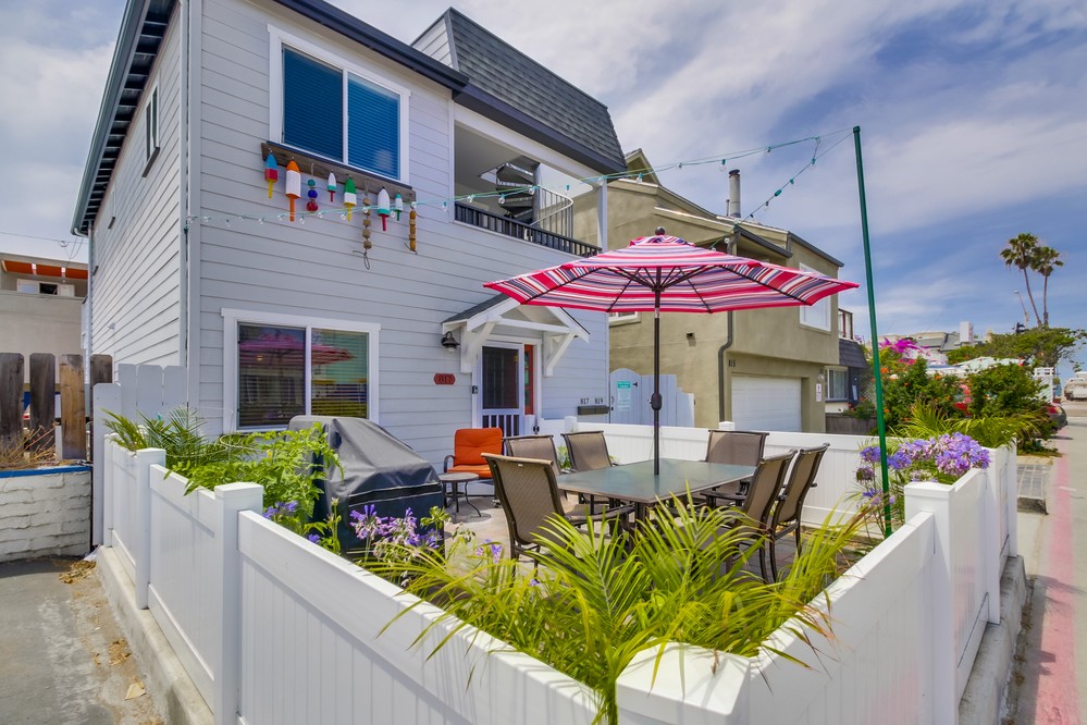 Virtual tour photo 4 of 34 for 817 Santa Clara Place