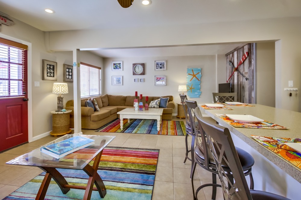 Virtual tour photo 11 of 34 for 817 Santa Clara Place