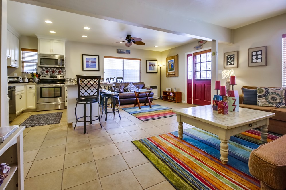 Virtual tour photo 15 of 34 for 817 Santa Clara Place