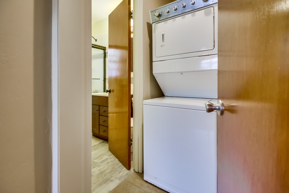 Virtual tour photo 33 of 34 for 817 Santa Clara Place