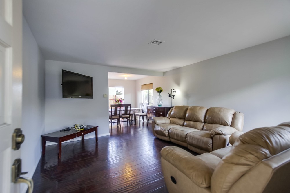 Virtual tour photo 7 of 44 for 818 Hollister St b