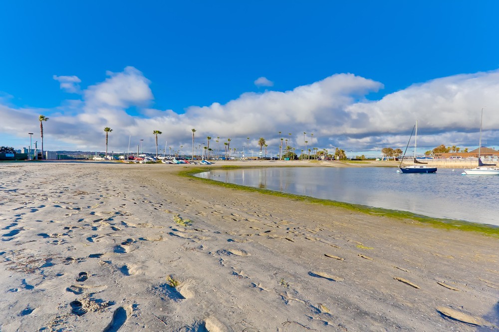 Virtual tour photo 10 of 24 for 818 Isthmus Ct.