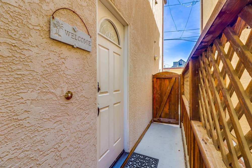 Virtual tour photo 10 of 65 for 819 Salem Ct