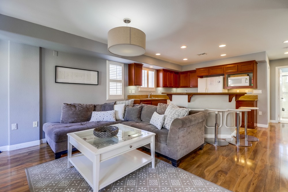 Virtual tour photo 15 of 65 for 819 Salem Ct