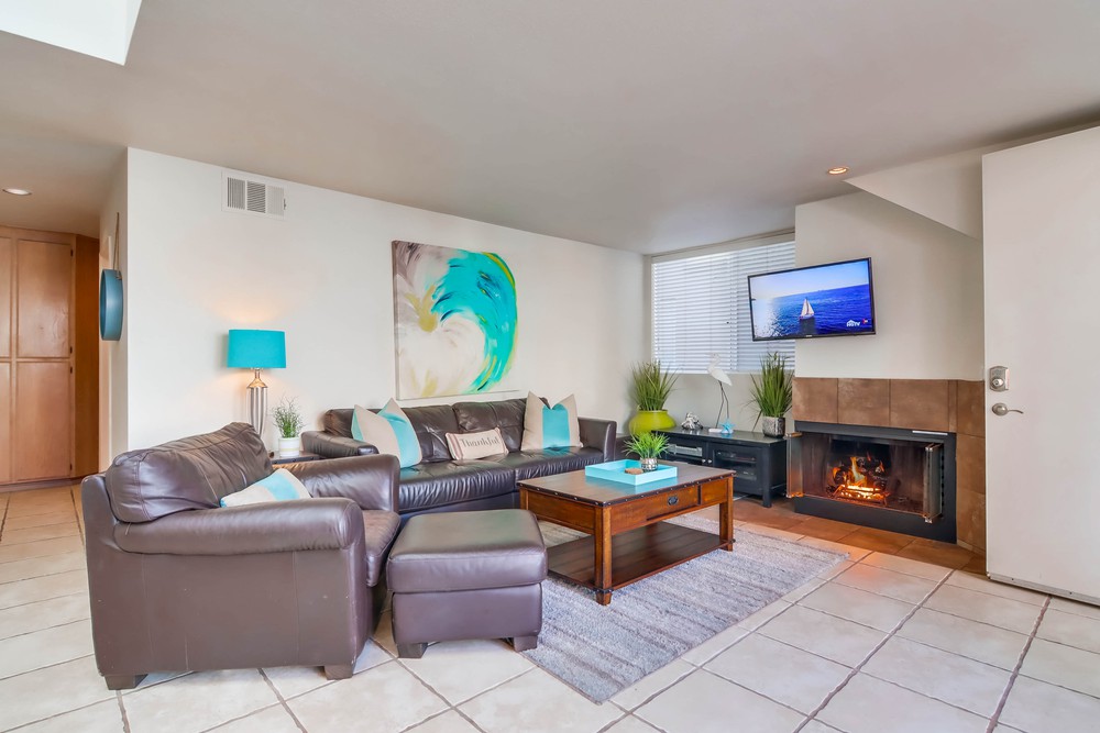 Virtual tour photo 10 of 55 for 819 San Gabriel Pl