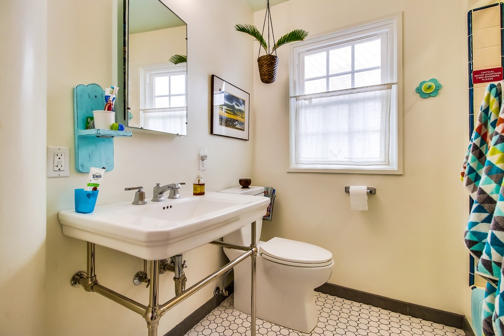 Virtual tour photo 22 of 67 for 819 San Luis Rey Pl
