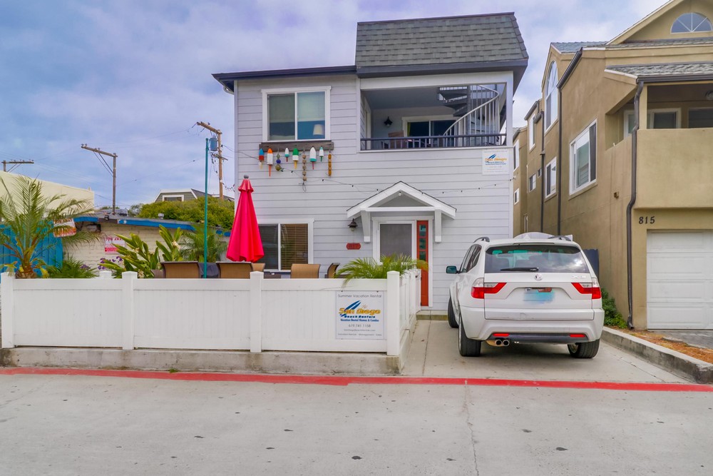 Virtual tour photo 1 of 46 for 819 Santa Clara Pl