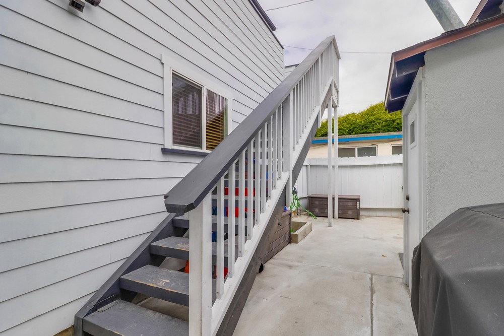 Virtual tour photo 7 of 46 for 819 Santa Clara Pl