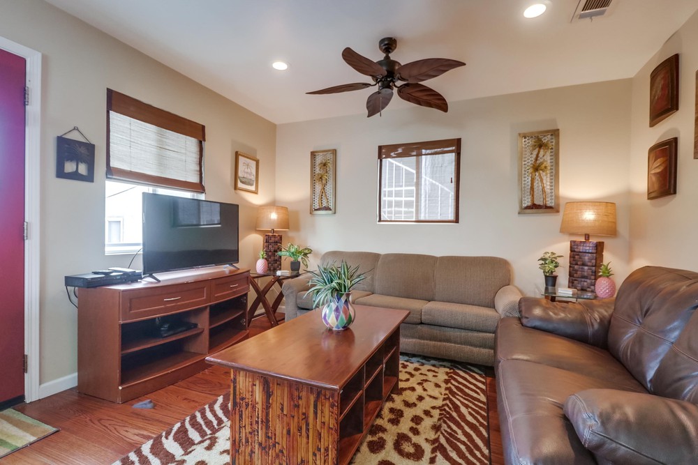 Virtual tour photo 11 of 46 for 819 Santa Clara Pl