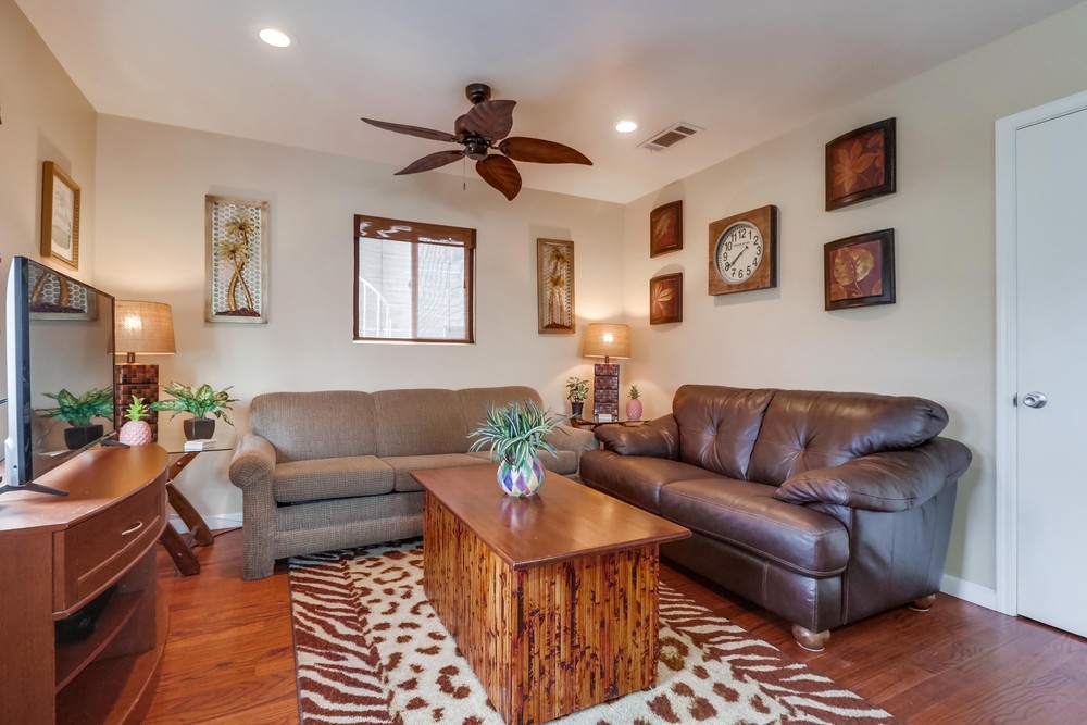 Virtual tour photo 12 of 46 for 819 Santa Clara Pl