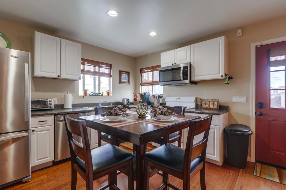 Virtual tour photo 15 of 46 for 819 Santa Clara Pl