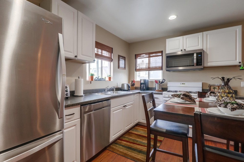 Virtual tour photo 18 of 46 for 819 Santa Clara Pl