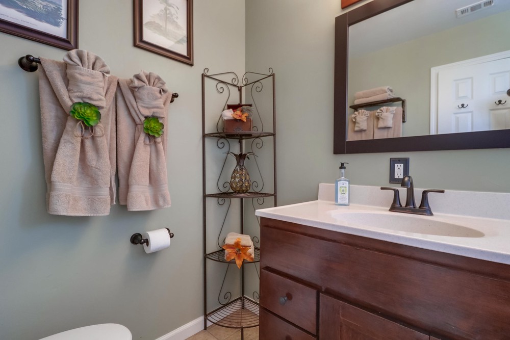 Virtual tour photo 29 of 46 for 819 Santa Clara Pl