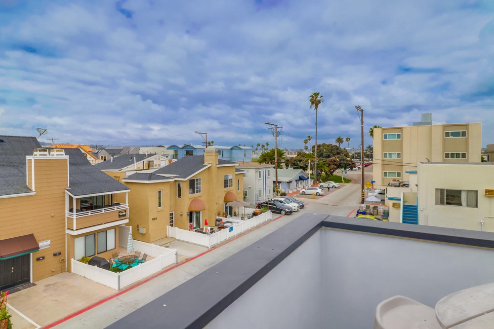 Virtual tour photo 33 of 46 for 819 Santa Clara Pl