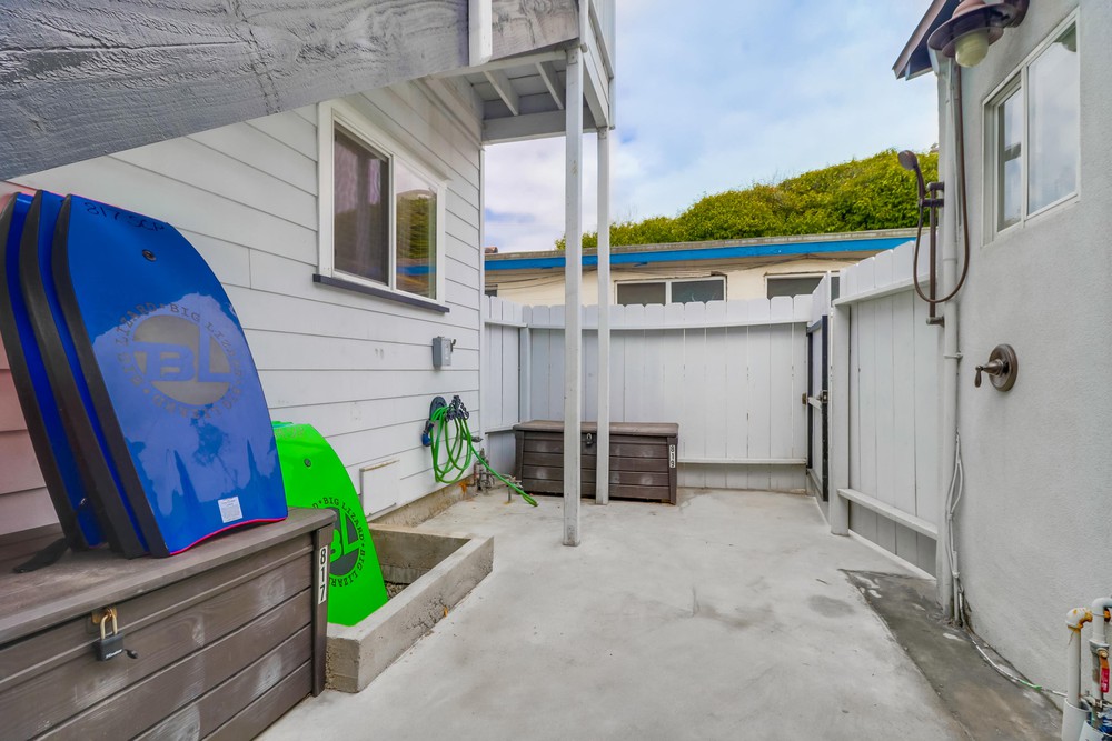 Virtual tour photo 39 of 46 for 819 Santa Clara Pl