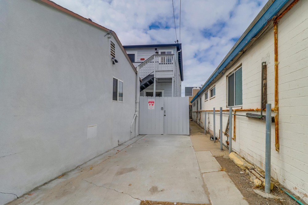 Virtual tour photo 41 of 46 for 819 Santa Clara Pl