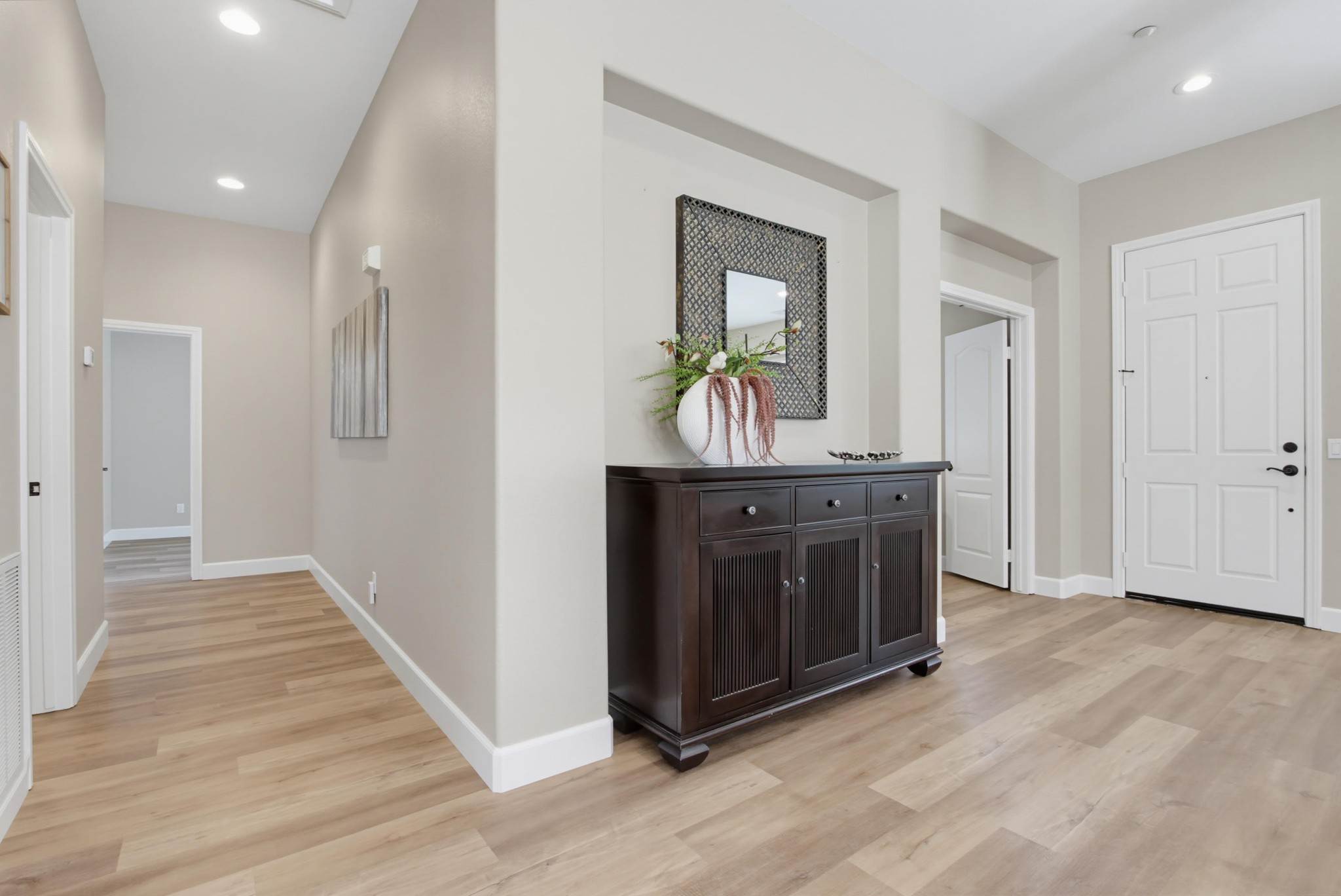 Virtual tour photo 32 of 76 for 820 Culloden Ct
