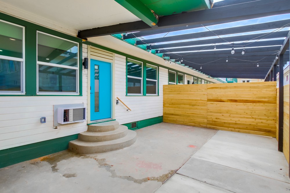 Virtual tour photo 1 of 54 for 821 Agate St