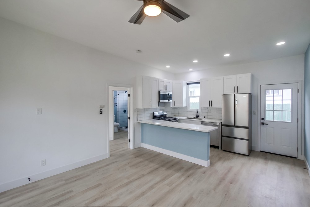 Virtual tour photo 37 of 54 for 821 Agate St