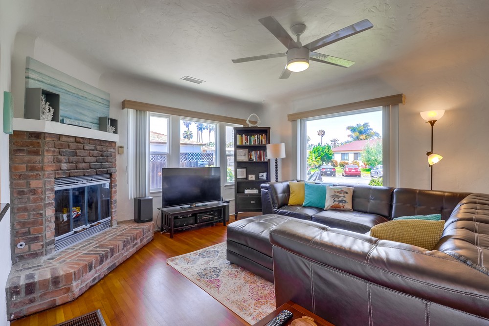 Virtual tour photo 11 of 43 for 821 Diamond St