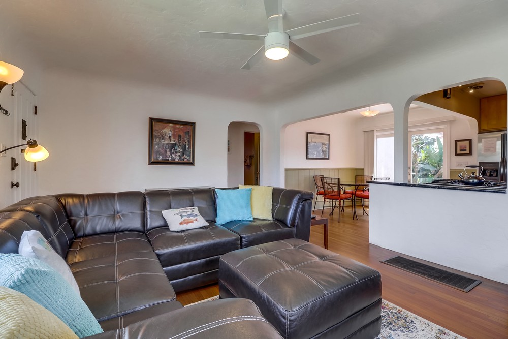 Virtual tour photo 13 of 43 for 821 Diamond St