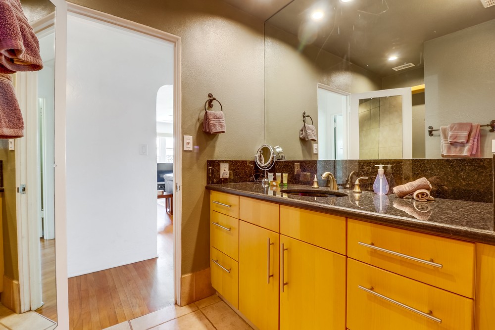 Virtual tour photo 33 of 43 for 821 Diamond St