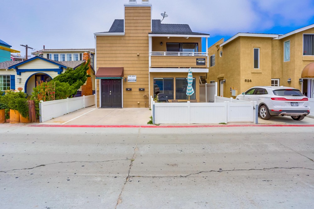 Virtual tour photo 1 of 28 for 822 Santa Clara Pl