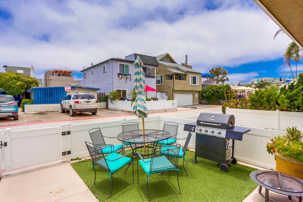 Virtual tour photo 6 of 28 for 822 Santa Clara Pl