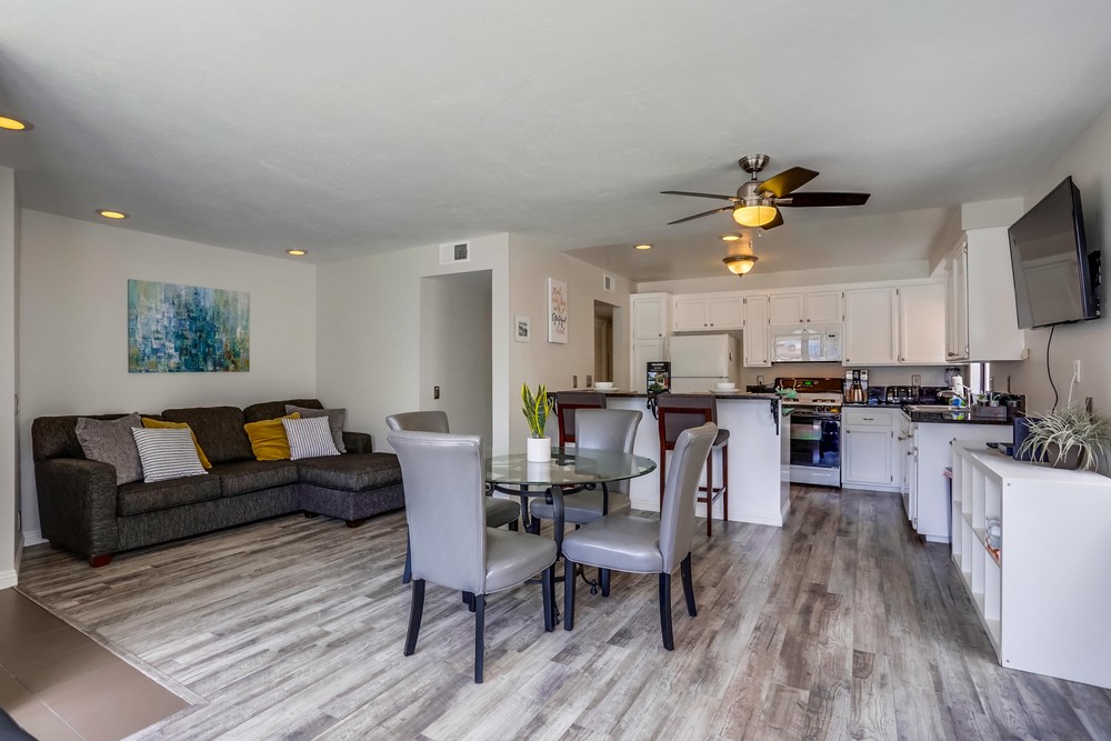 Virtual tour photo 8 of 28 for 822 Santa Clara Pl