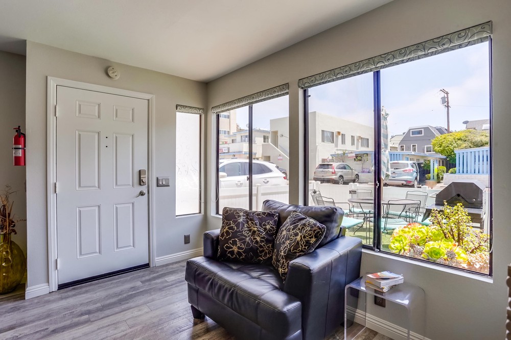 Virtual tour photo 9 of 28 for 822 Santa Clara Pl