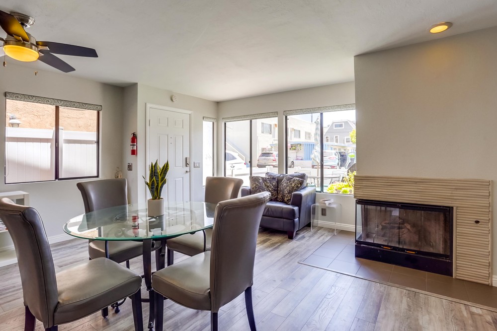 Virtual tour photo 10 of 28 for 822 Santa Clara Pl