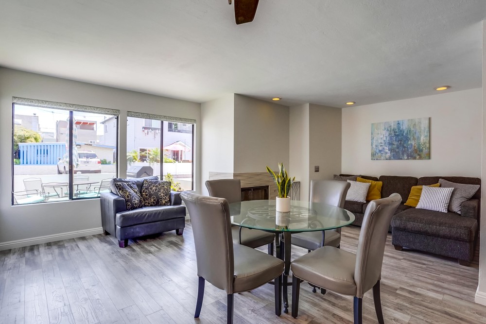 Virtual tour photo 11 of 28 for 822 Santa Clara Pl