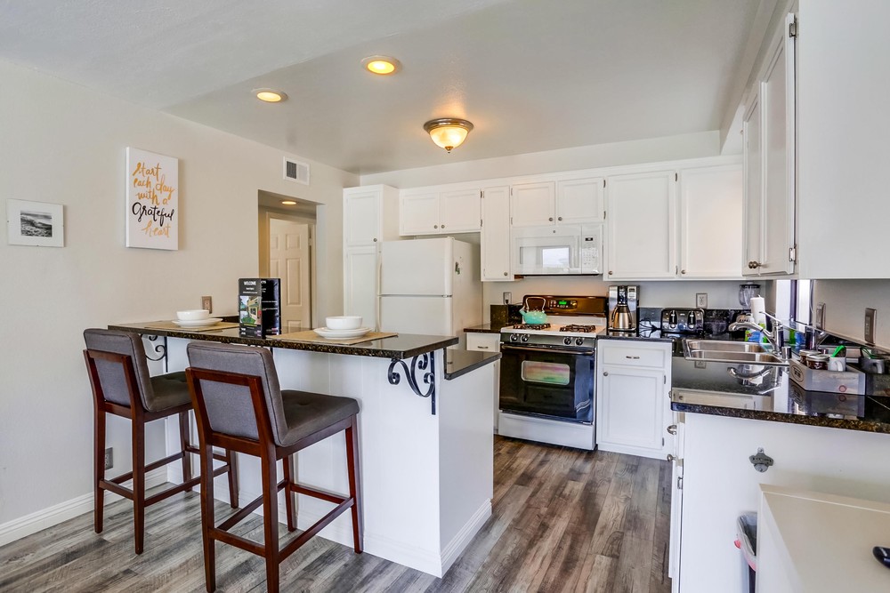 Virtual tour photo 13 of 28 for 822 Santa Clara Pl