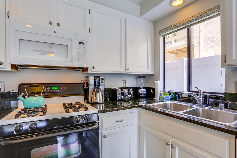 Virtual tour photo 15 of 28 for 822 Santa Clara Pl