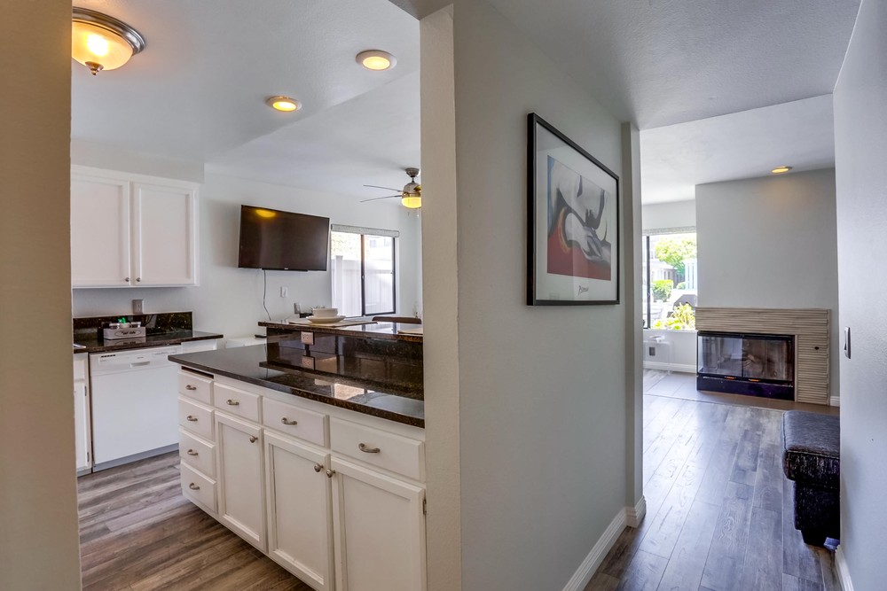 Virtual tour photo 19 of 28 for 822 Santa Clara Pl