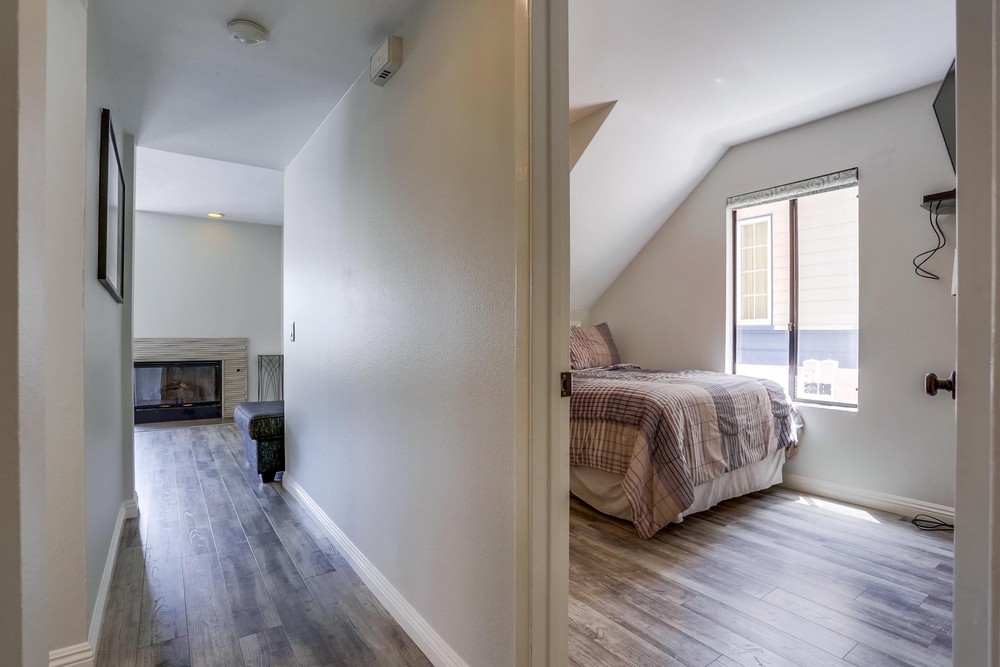 Virtual tour photo 20 of 28 for 822 Santa Clara Pl