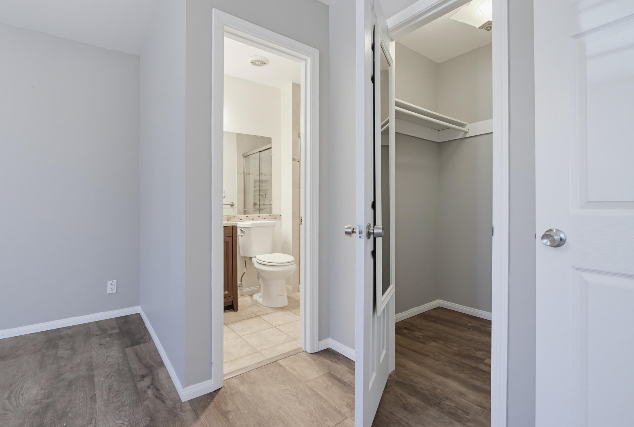 Virtual tour photo 31 of 39 for 8220 Vincetta Dr Unit 30