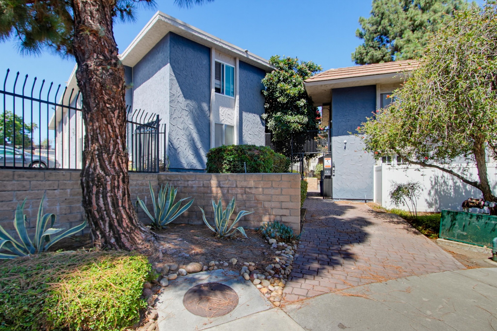 Virtual tour photo 35 of 39 for 8220 Vincetta Dr Unit 30