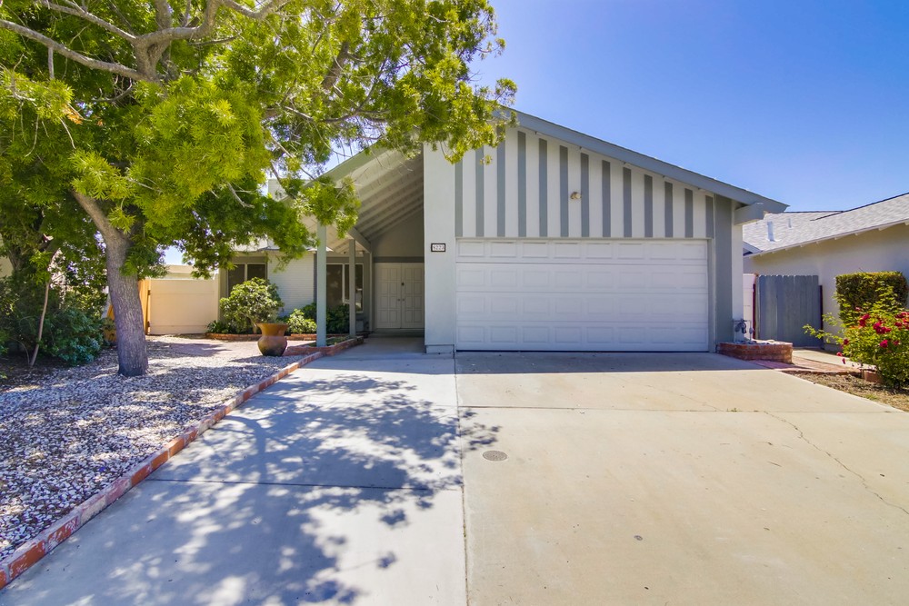 Virtual tour photo 3 of 49 for 8223 Calle Minas