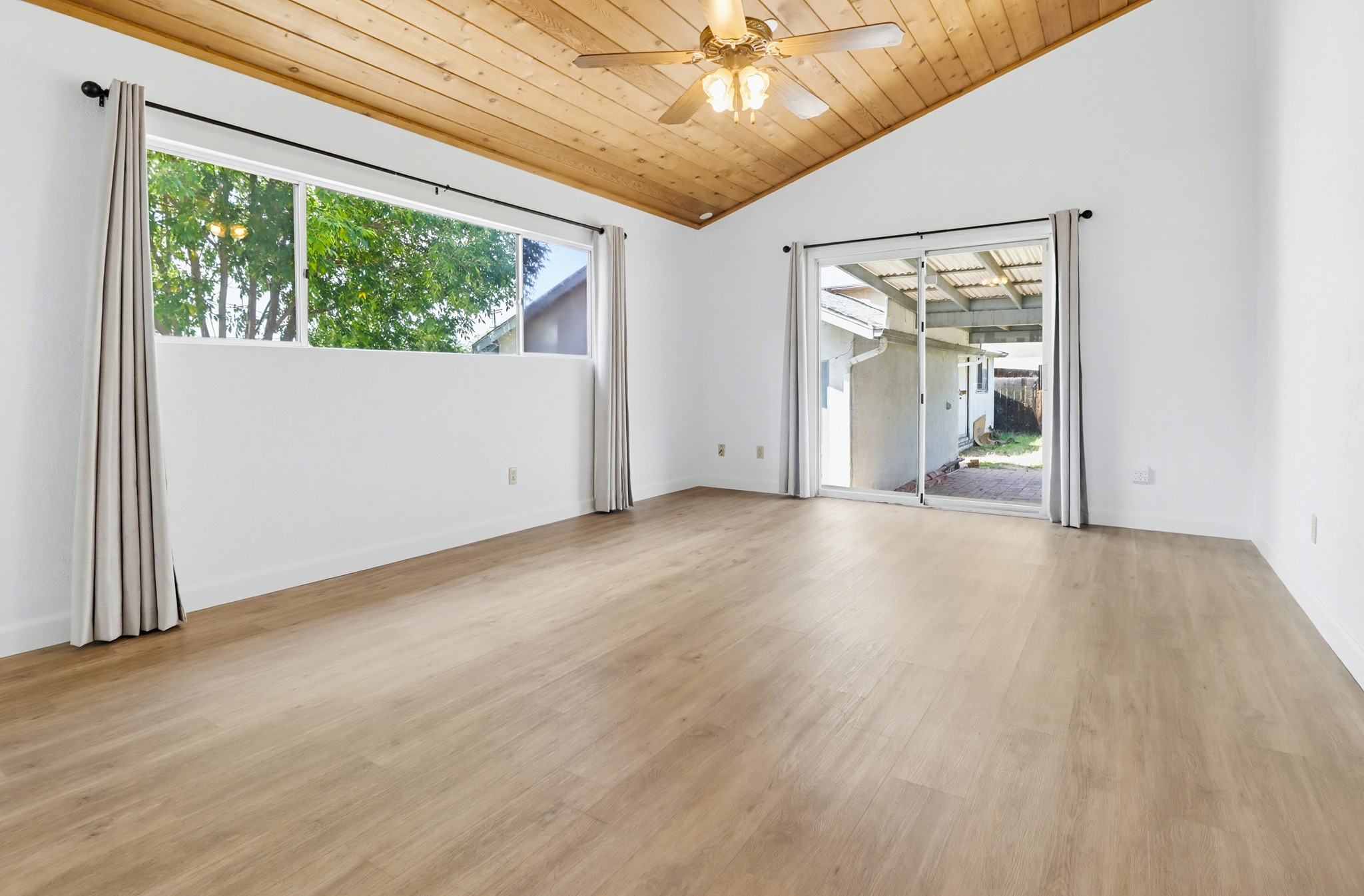 Virtual tour photo 6 of 51 for 8224 Mt Vernon St