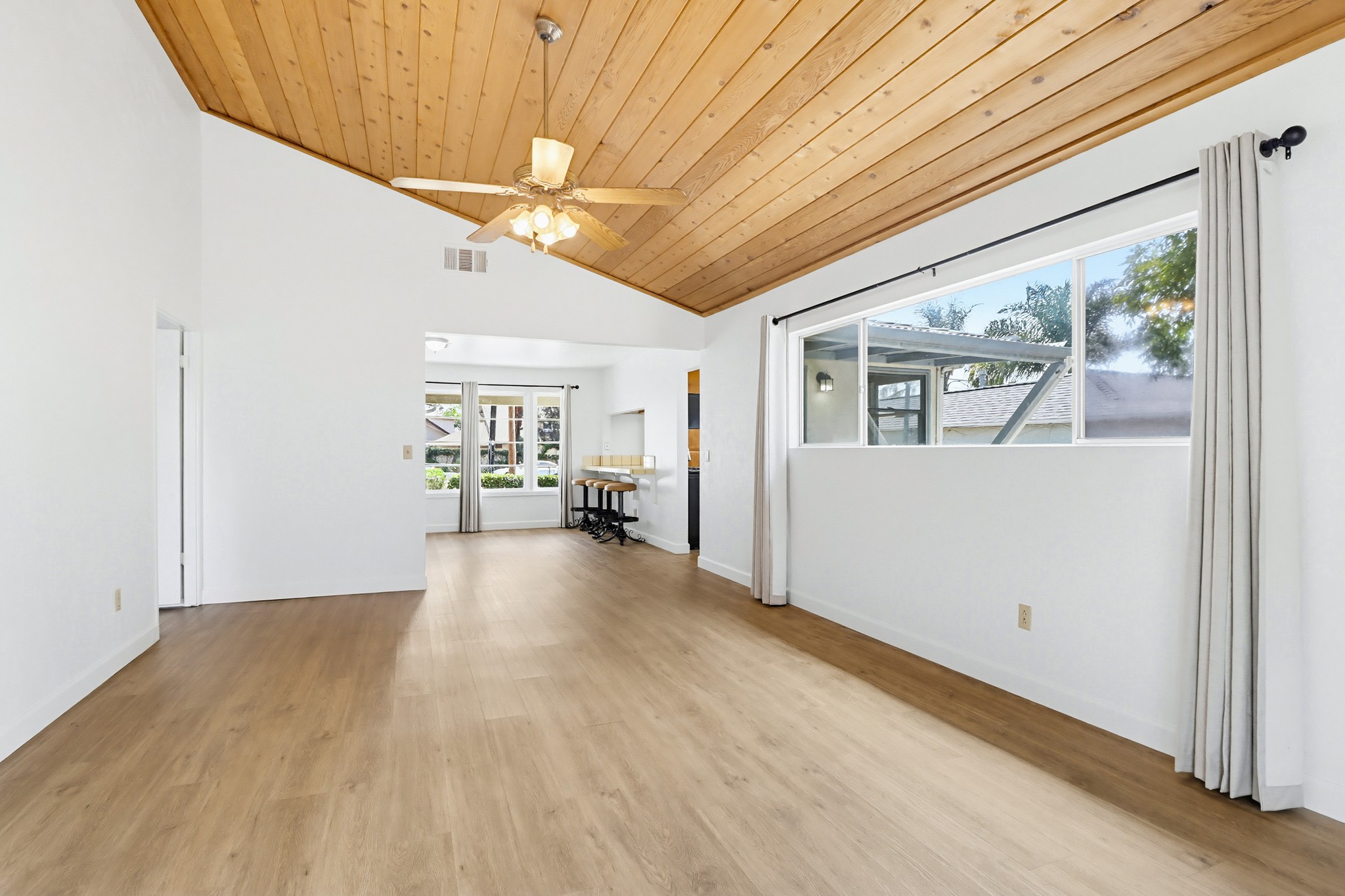 Virtual tour photo 8 of 51 for 8224 Mt Vernon St