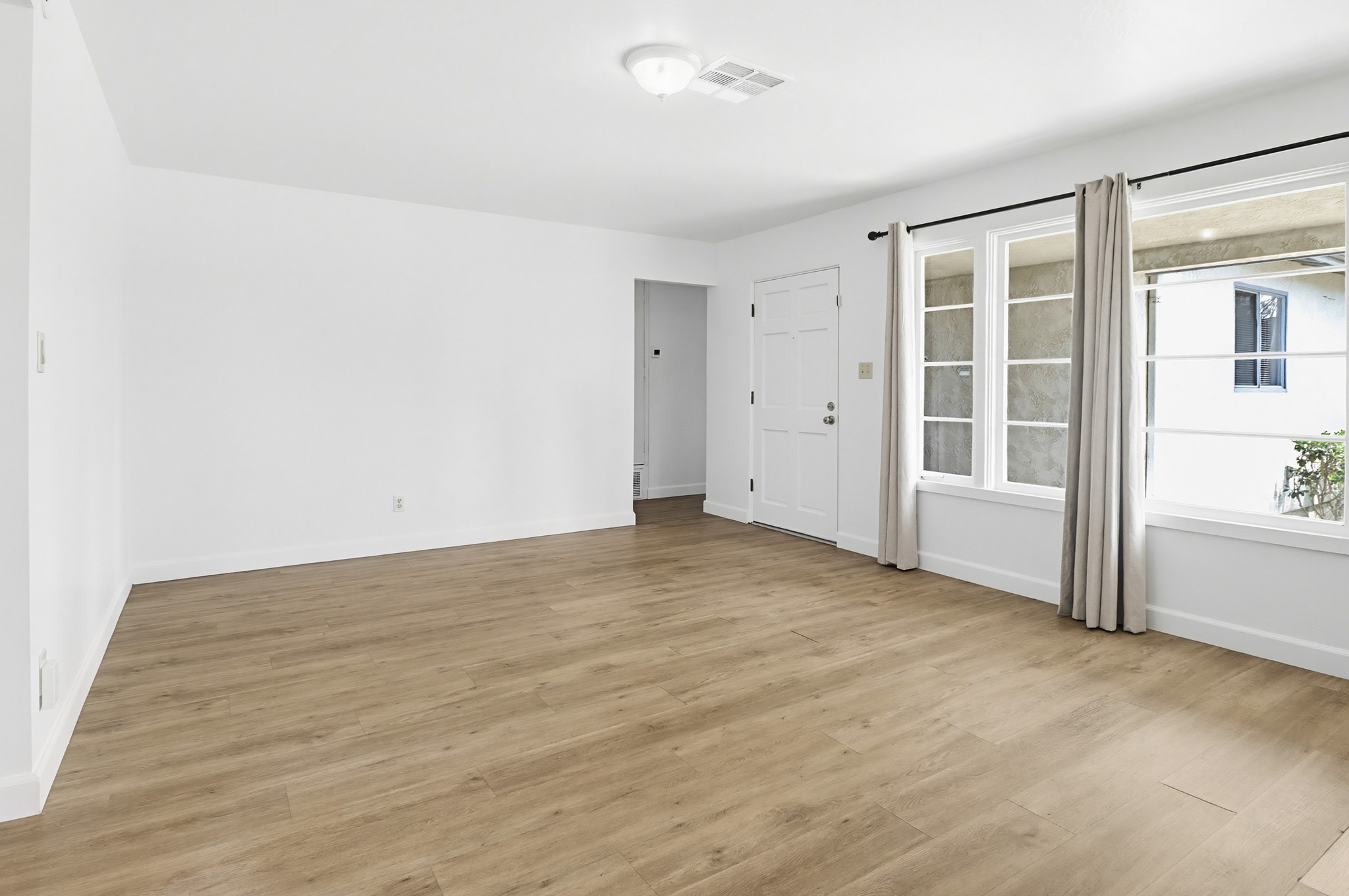 Virtual tour photo 9 of 51 for 8224 Mt Vernon St