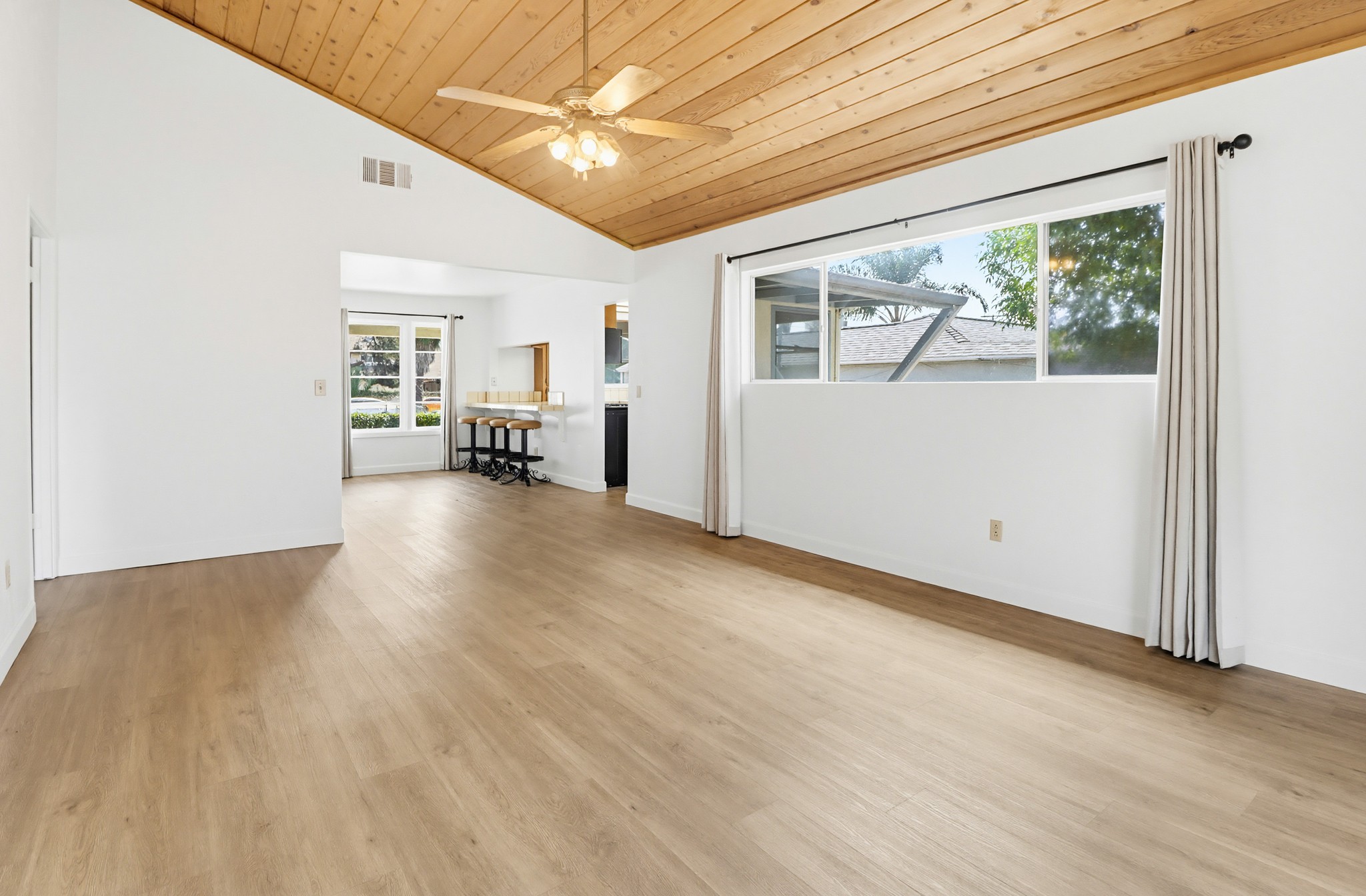 Virtual tour photo 12 of 51 for 8224 Mt Vernon St