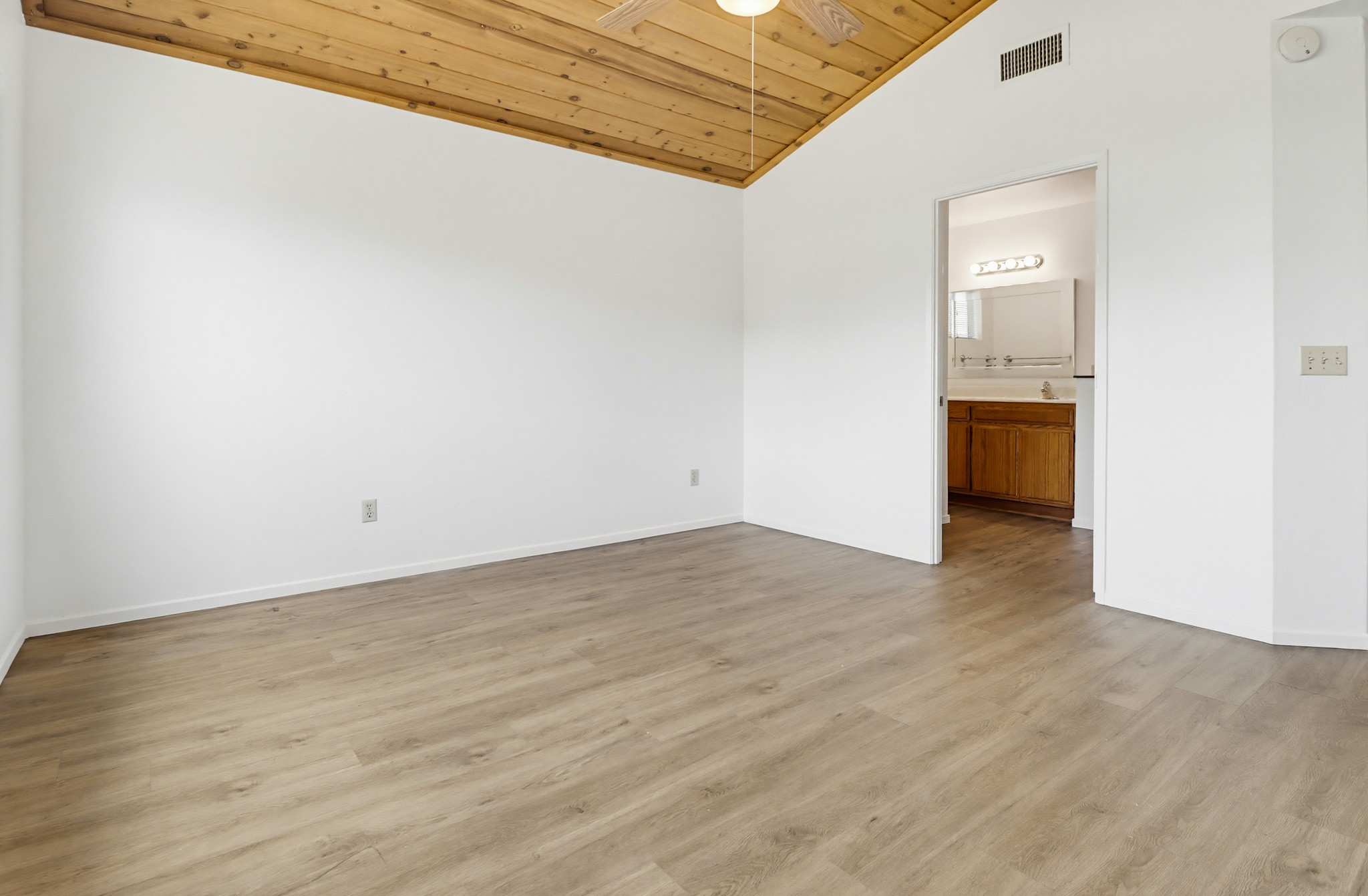 Virtual tour photo 23 of 51 for 8224 Mt Vernon St