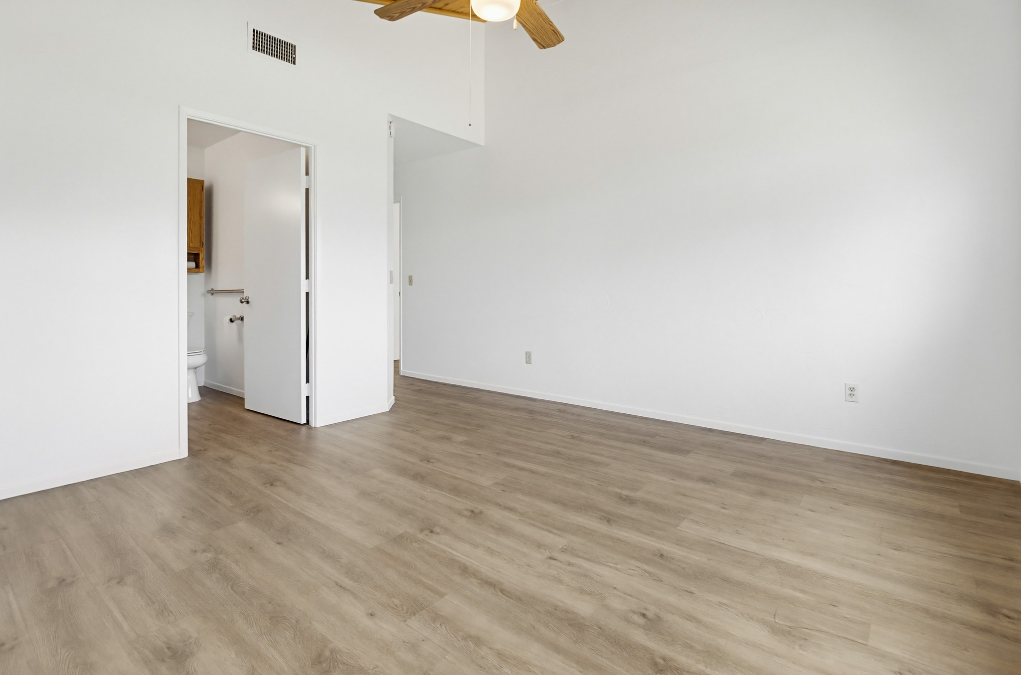 Virtual tour photo 24 of 51 for 8224 Mt Vernon St