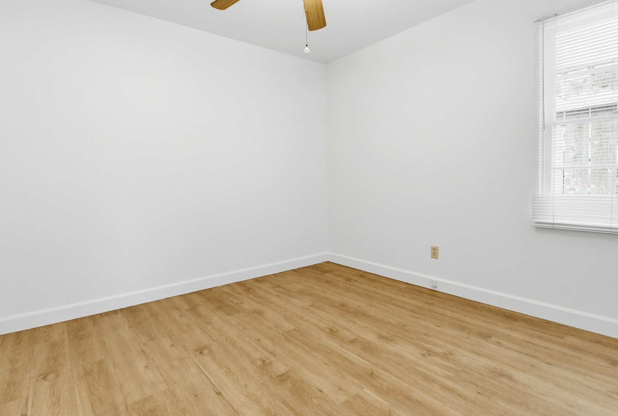 Virtual tour photo 28 of 51 for 8224 Mt Vernon St