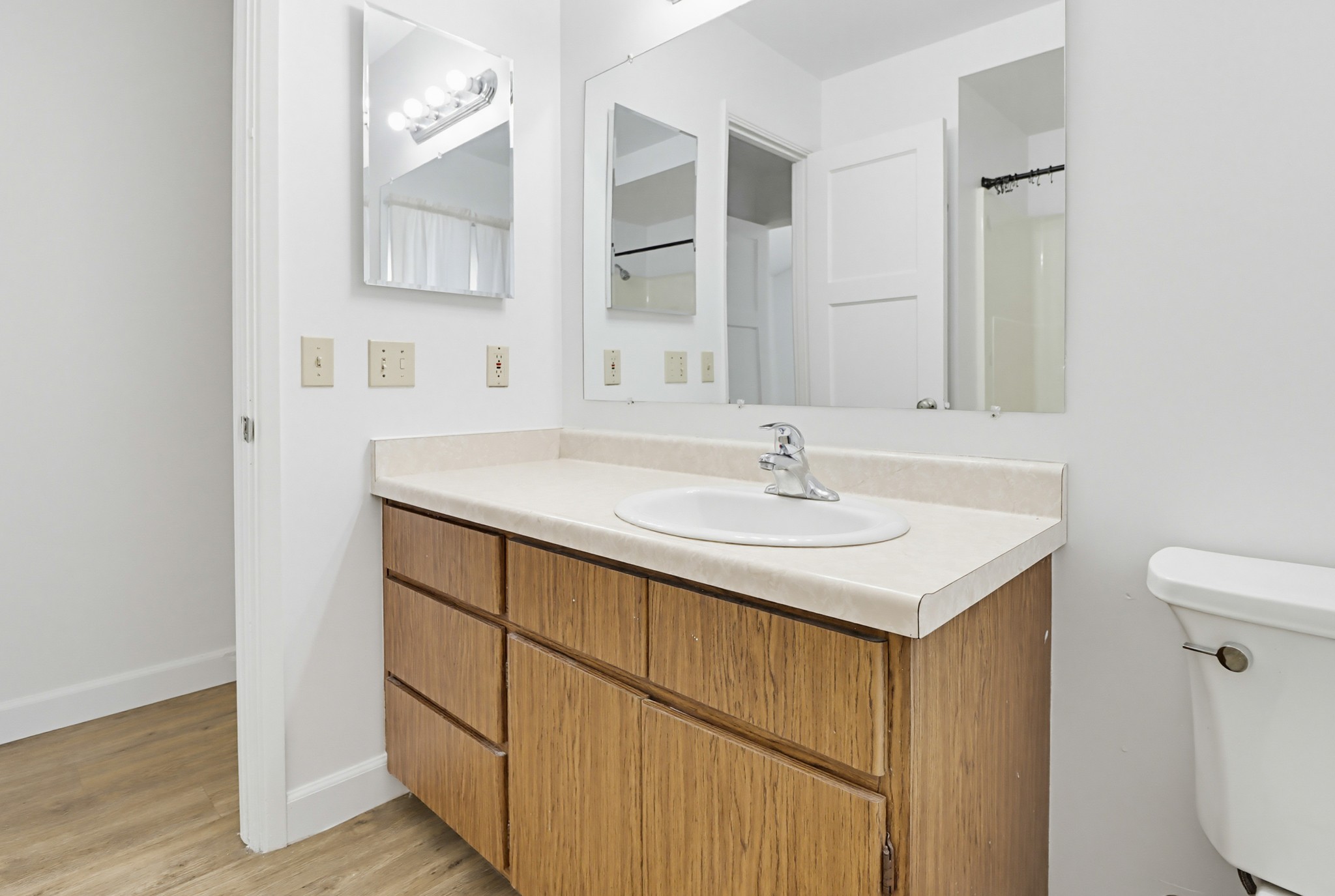 Virtual tour photo 38 of 51 for 8224 Mt Vernon St